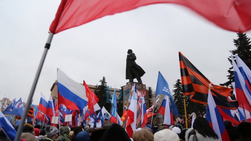 Около 10 тысяч челябинцев, поддержавших принятие Крыма в состав России, попали на фото Около 10 тысяч челябинцев, поддержавших принятие Крыма в состав России, попали на фото
