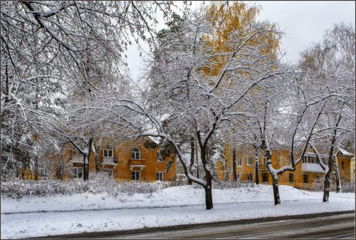 Первый снег в Озёрске. Фоторепортаж с улиц города от Валерия Ушакова Первый снег в Озёрске. Фоторепортаж с улиц города от Валерия Ушакова