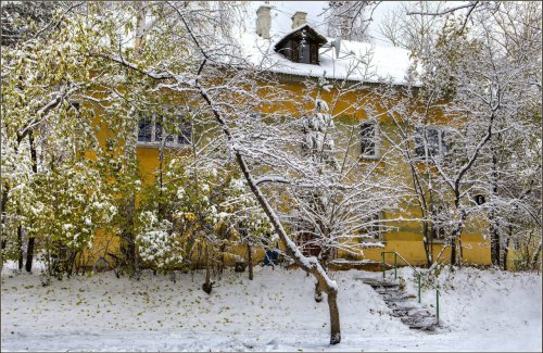 Первый снег в Озёрске. Фоторепортаж с улиц города от Валерия Ушакова Первый снег в Озёрске. Фоторепортаж с улиц города от Валерия Ушакова
