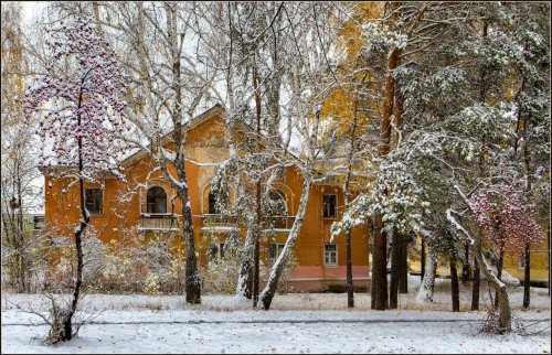 Первый снег в Озёрске. Фоторепортаж с улиц города от Валерия Ушакова Первый снег в Озёрске. Фоторепортаж с улиц города от Валерия Ушакова