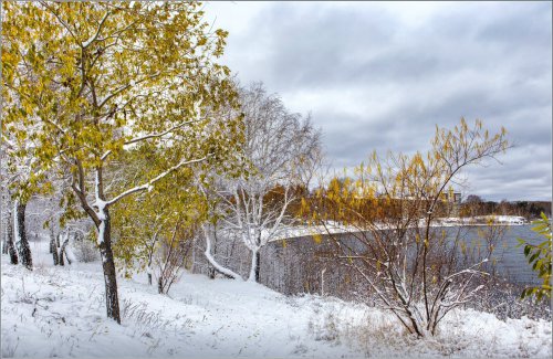 Первый снег в Озёрске. Фоторепортаж с улиц города от Валерия Ушакова Первый снег в Озёрске. Фоторепортаж с улиц города от Валерия Ушакова