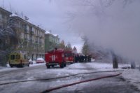 В Озерске устанавливаются причины пожара, в результате которого выгорел мебельный цех В Озерске устанавливаются причины пожара, в результате которого выгорел мебельный цех