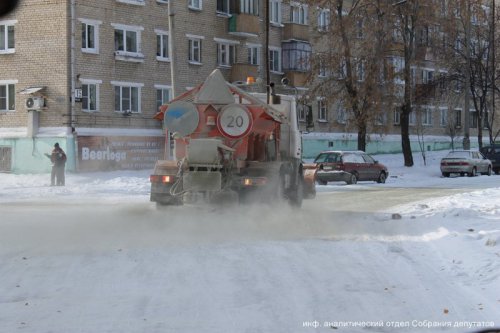 Очистка округа от снега продолжается Очистка округа от снега продолжается