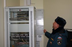 Пожарные Озерска дежурят на детских елках и в… церквях Пожарные Озерска дежурят на детских елках и в… церквях