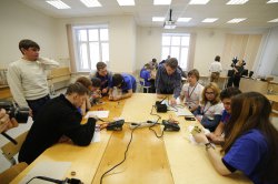 Школьник из Озерска Николай Титченко отличился в Екатеринбурге на проекте «Тест-драйв в Уральском федеральном» Школьник из Озерска Николай Титченко отличился в Екатеринбурге на проекте «Тест-драйв в Уральском федеральном»