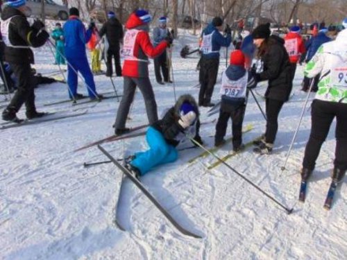 Почти 900 кыштымцев и гостей города в возрасте от 2 до 75 лет вышли на лыжню Почти 900 кыштымцев и гостей города в возрасте от 2 до 75 лет вышли на лыжню
