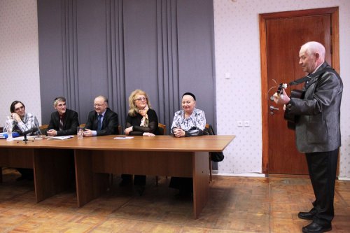 О птицах небесных, экстремизме, информационной войне и зарплатах, за которые стыдно О птицах небесных, экстремизме, информационной войне и зарплатах, за которые стыдно