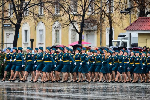 Парад Победы на главной площади Озёрска Парад Победы на главной площади Озёрска