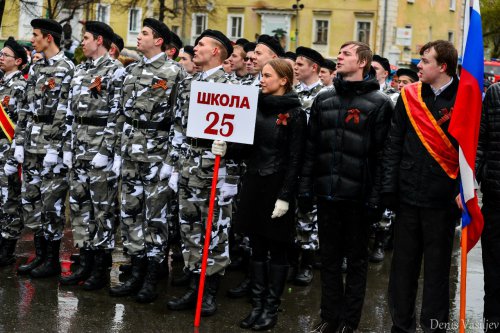 Парад Победы на главной площади Озёрска Парад Победы на главной площади Озёрска