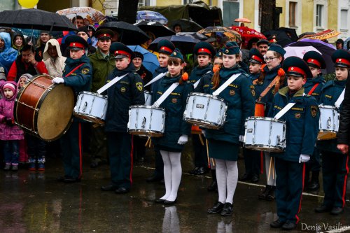Парад Победы на главной площади Озёрска Парад Победы на главной площади Озёрска