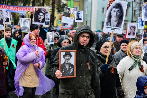 Парад Победы на главной площади Озёрска Парад Победы на главной площади Озёрска