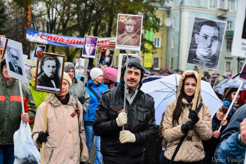Парад Победы на главной площади Озёрска Парад Победы на главной площади Озёрска