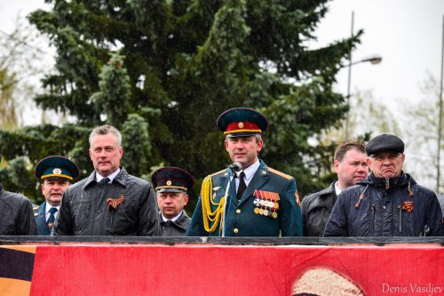 Парад Победы на главной площади Озёрска Парад Победы на главной площади Озёрска