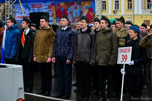 Парад Победы на главной площади Озёрска Парад Победы на главной площади Озёрска