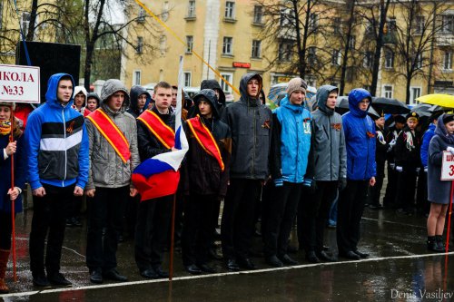 Парад Победы на главной площади Озёрска Парад Победы на главной площади Озёрска