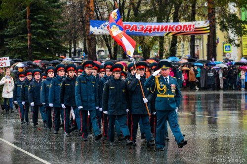 Парад Победы на главной площади Озёрска Парад Победы на главной площади Озёрска