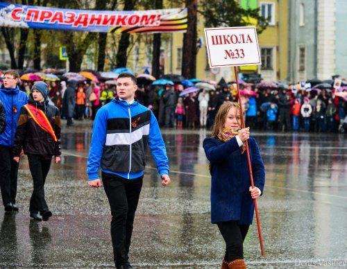 Парад Победы на главной площади Озёрска Парад Победы на главной площади Озёрска