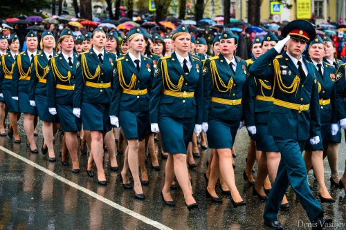 Парад Победы на главной площади Озёрска Парад Победы на главной площади Озёрска