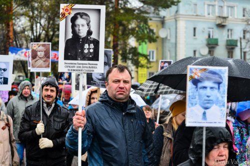 Парад Победы на главной площади Озёрска Парад Победы на главной площади Озёрска