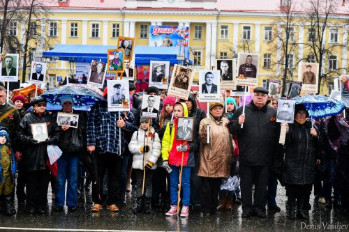 Парад Победы на главной площади Озёрска Парад Победы на главной площади Озёрска