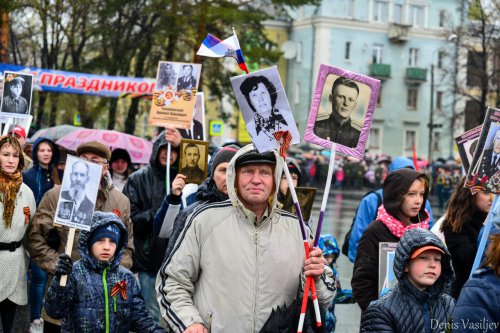 Парад Победы на главной площади Озёрска Парад Победы на главной площади Озёрска
