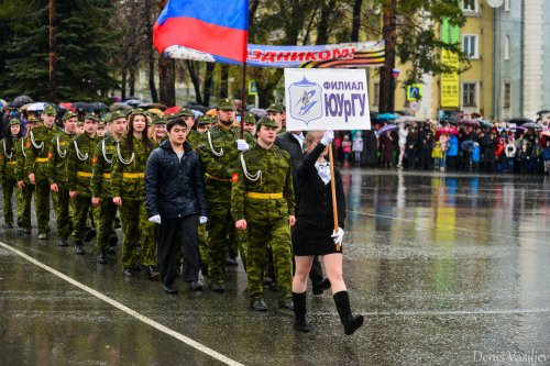 Парад Победы на главной площади Озёрска Парад Победы на главной площади Озёрска