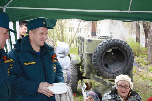 Озёрские пожарные на Дне Победы Озёрские пожарные на Дне Победы