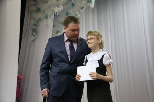 В поддержку одаренных детей В поддержку одаренных детей