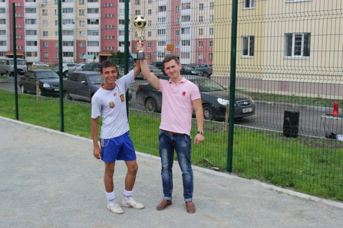 Интерес молодёжи к дворовому футболу возрождается Интерес молодёжи к дворовому футболу возрождается