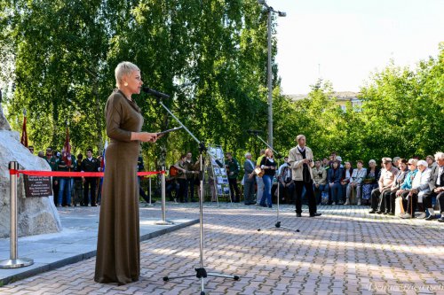 В Озёрске открыли памятник строителям В Озёрске открыли памятник строителям