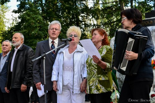 В Озёрске открыли памятник строителям В Озёрске открыли памятник строителям