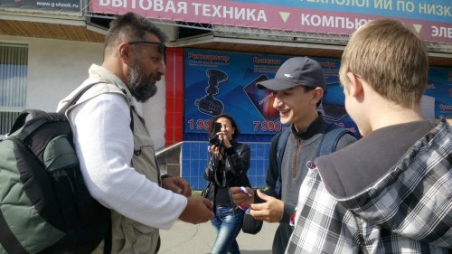 Молодёжь не осталась в стороне от празднования Дня флага России Молодёжь не осталась в стороне от празднования Дня флага России