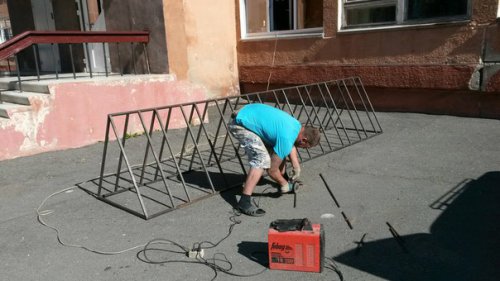 Велопарковки в школах. Экологично и практично Велопарковки в школах. Экологично и практично