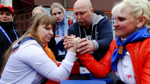 На Кировке открылась выставка в поддержку параолимпийского движения На Кировке открылась выставка в поддержку параолимпийского движения