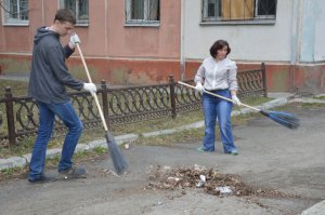 «Единороссы» и учащаяся молодежь навели порядок. Фоторепортаж «Единороссы» и учащаяся молодежь навели порядок. Фоторепортаж