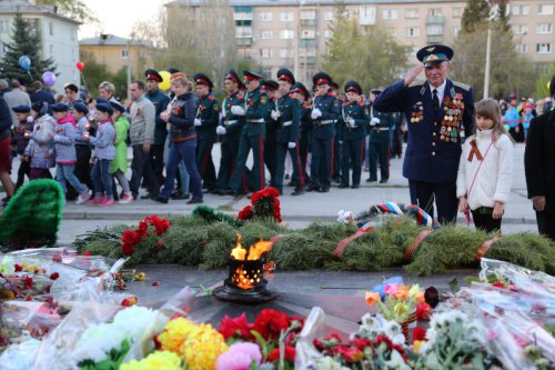 Молодое поколение озерчан обещает сохранить память и передать традиции Молодое поколение озерчан обещает сохранить память и передать традиции