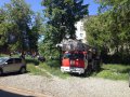 СРОЧНО! В Озёрске мужчина пытается сброситься с пятого этажа СРОЧНО! В Озёрске мужчина пытается сброситься с пятого этажа