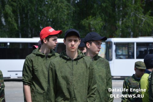 «Зарница» готовит будущих защитников Отечества «Зарница» готовит будущих защитников Отечества