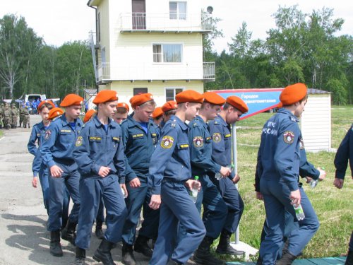 Участники «Зарницы» овладевали навыками огневой подготовки Участники «Зарницы» овладевали навыками огневой подготовки