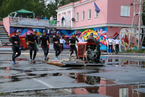 В Озерске стартовали соревнования по пожарно-прикладному спорту В Озерске стартовали соревнования по пожарно-прикладному спорту