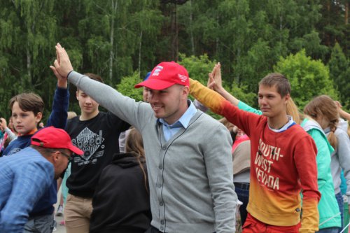Депутаты окунулись в атмосферу детского отдыха Депутаты окунулись в атмосферу детского отдыха