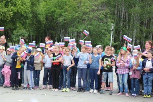 Депутаты окунулись в атмосферу детского отдыха Депутаты окунулись в атмосферу детского отдыха