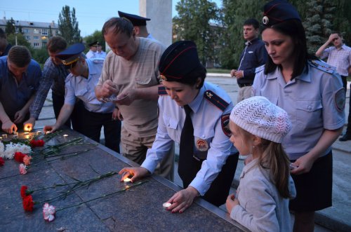 Озерские полицейские провели акцию «Завтра была война» Озерские полицейские провели акцию «Завтра была война»