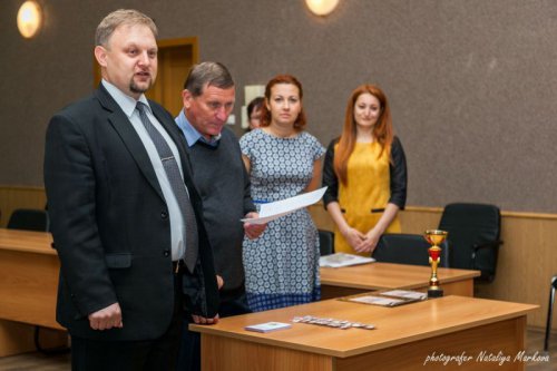 Олег Костиков поздравил выпускников со спортивным «золотом» Олег Костиков поздравил выпускников со спортивным «золотом»
