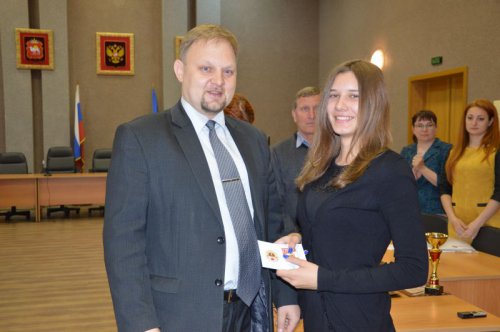 Олег Костиков поздравил выпускников со спортивным «золотом» Олег Костиков поздравил выпускников со спортивным «золотом»