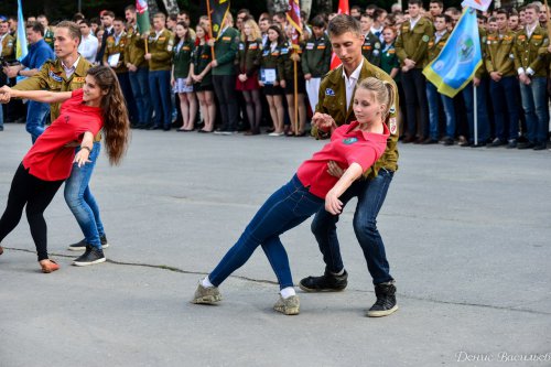 В Озёрске официально стартовала студенческая стройка «Мирный атом». ФОТОРЕПОРТАЖ В Озёрске официально стартовала студенческая стройка «Мирный атом». ФОТОРЕПОРТАЖ