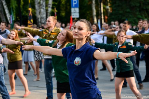 В Озёрске официально стартовала студенческая стройка «Мирный атом». ФОТОРЕПОРТАЖ В Озёрске официально стартовала студенческая стройка «Мирный атом». ФОТОРЕПОРТАЖ