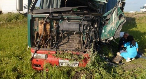 Автобус с челябинскими пассажирами перевернулся в Казахстане, есть погибшие и раненые Автобус с челябинскими пассажирами перевернулся в Казахстане, есть погибшие и раненые
