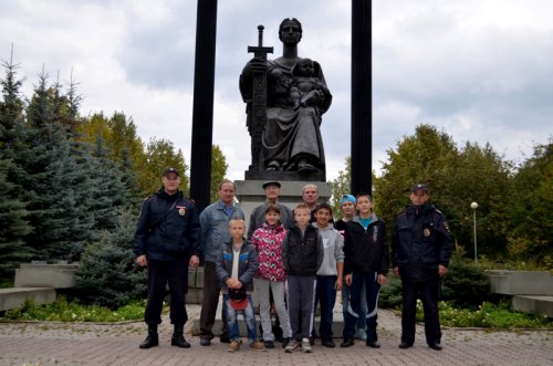 Озёрские полицейские не остались в стороне от Всероссийской акции «Зеленая Россия» Озёрские полицейские не остались в стороне от Всероссийской акции «Зеленая Россия»