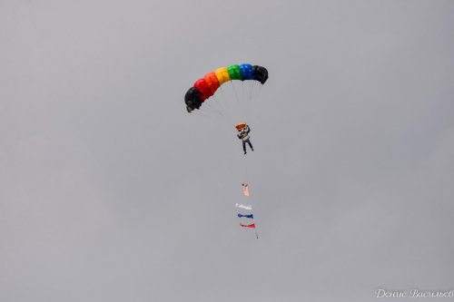 Летчики показали высшее мастерство в небе над Челябинском. Фоторепортаж Дениса Васильева